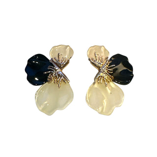 Petal studs