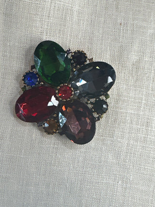 Flower brooch