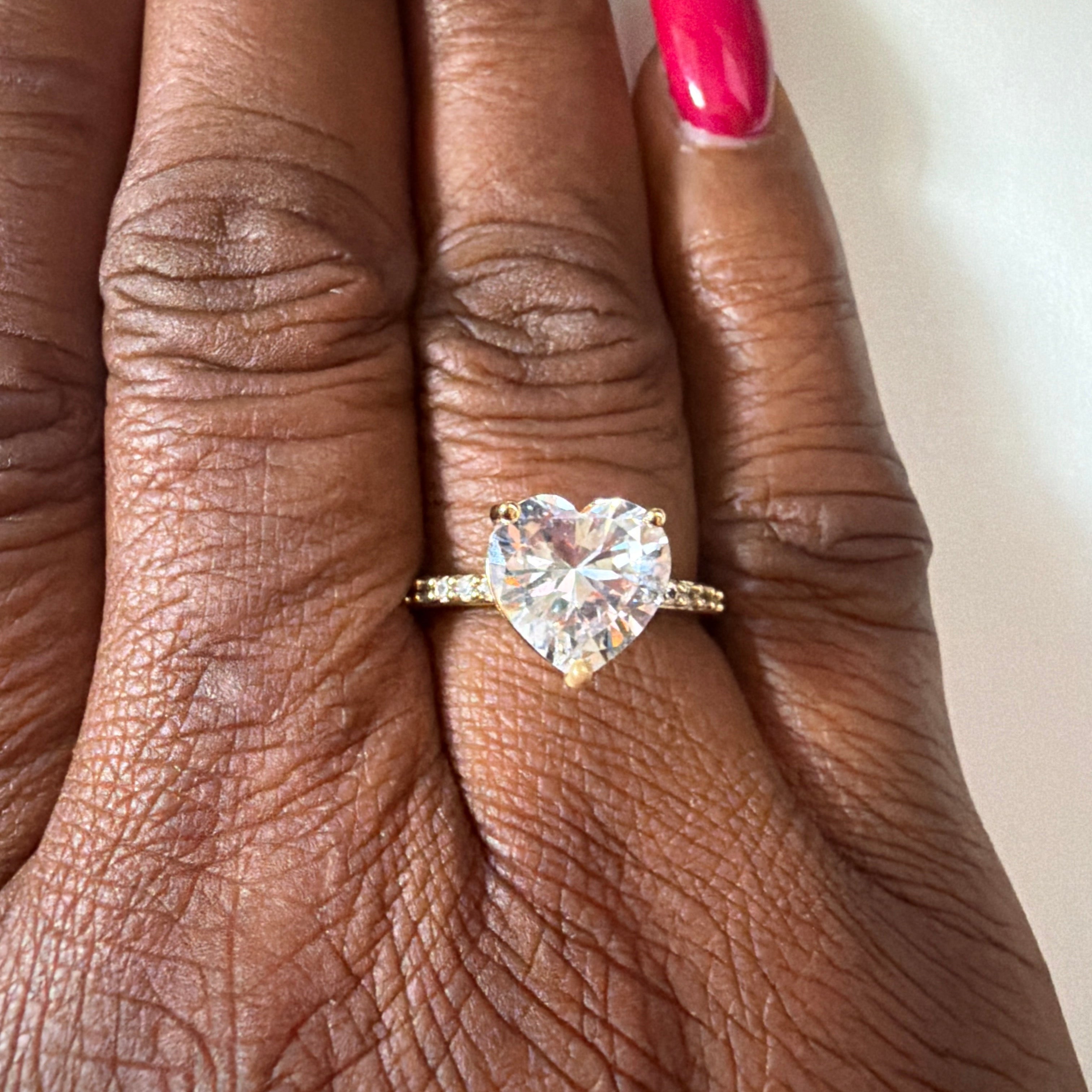 blinging heart ring