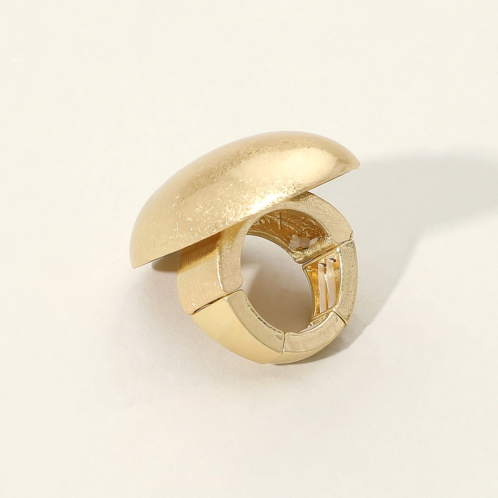 the bold embrace ring