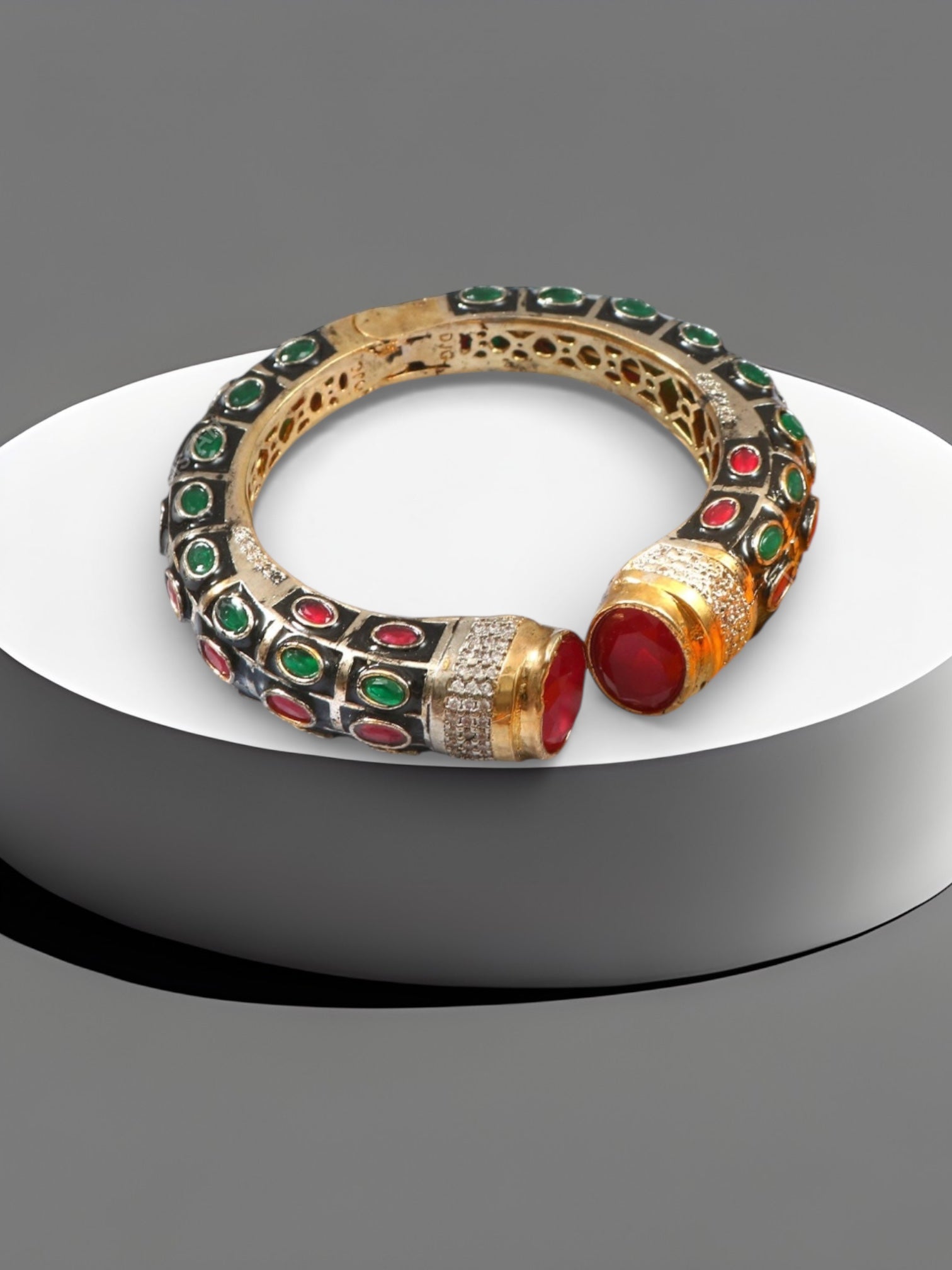 Main attraction clamp stacker