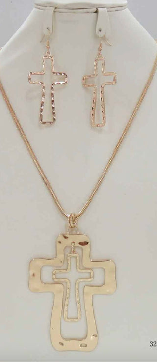 Oversized cross set necklace