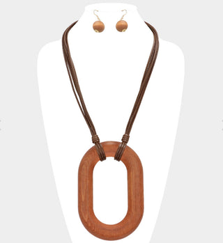 wood woman necklace