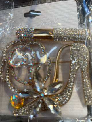 Jumbo glam brooch